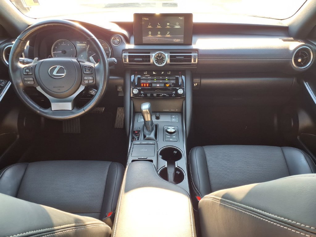 Used 2021 Lexus IS 300 w/ Comfort Package RWD image 9
