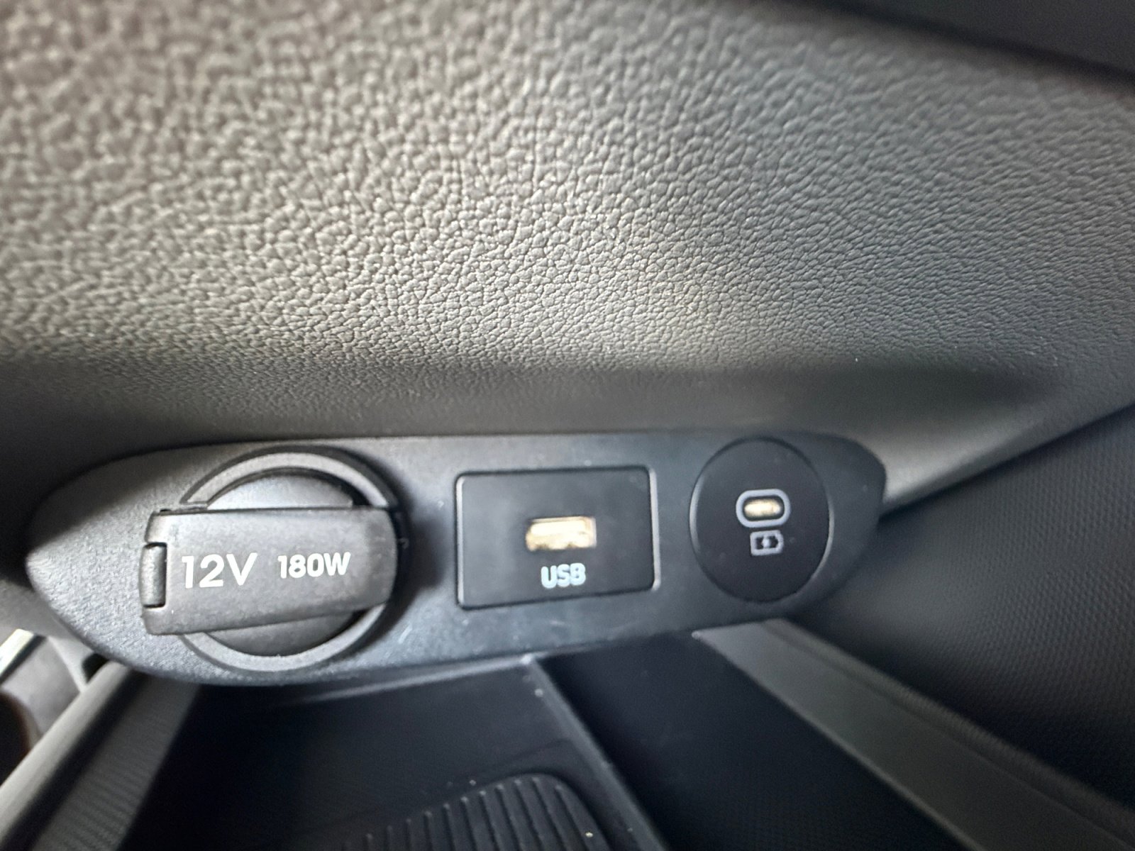 Certified 2025 Hyundai Elantra Sport FWD image 31