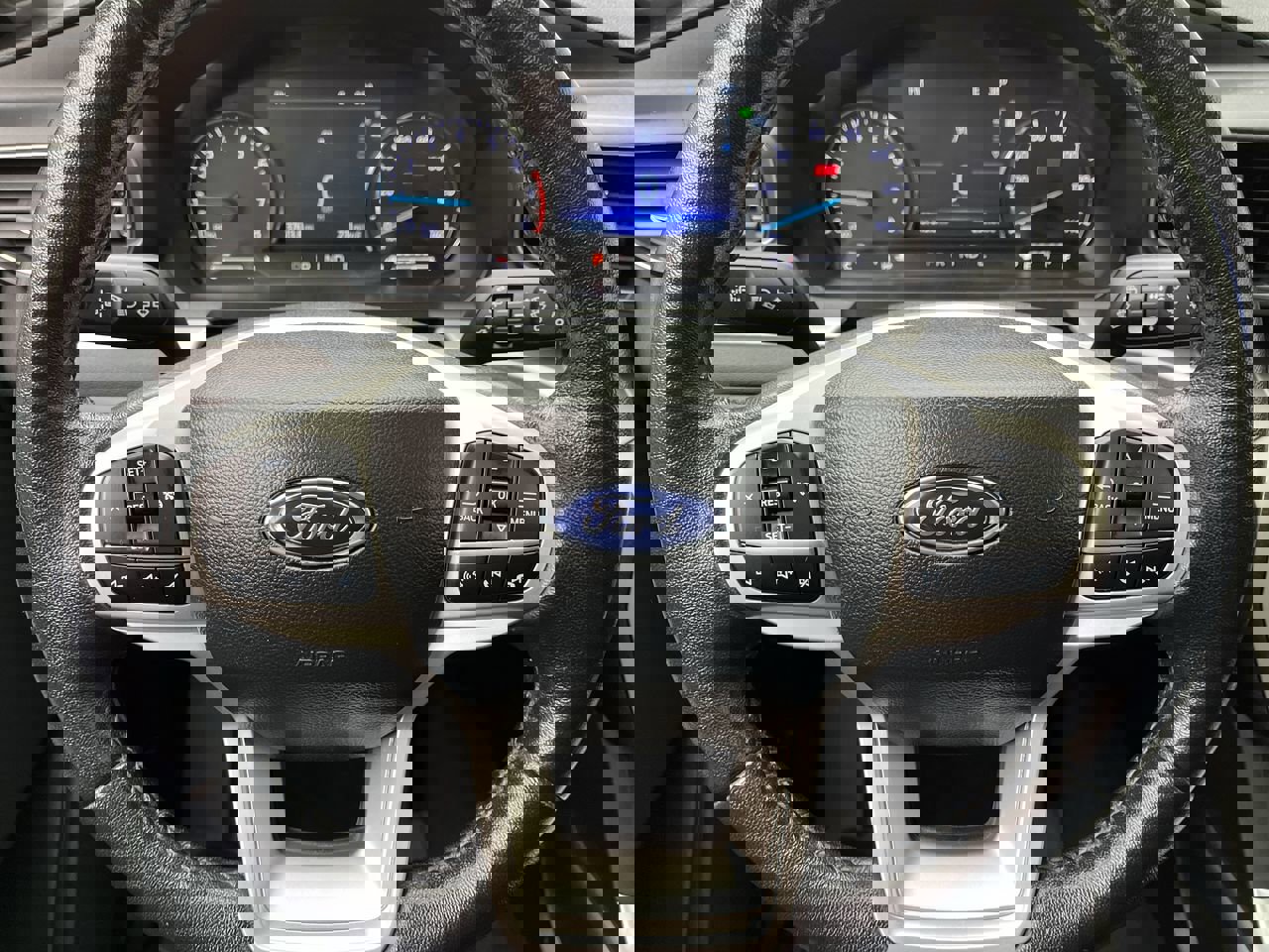 Used 2022 Ford Explorer XLT w/ Equipment Group 202A image 17