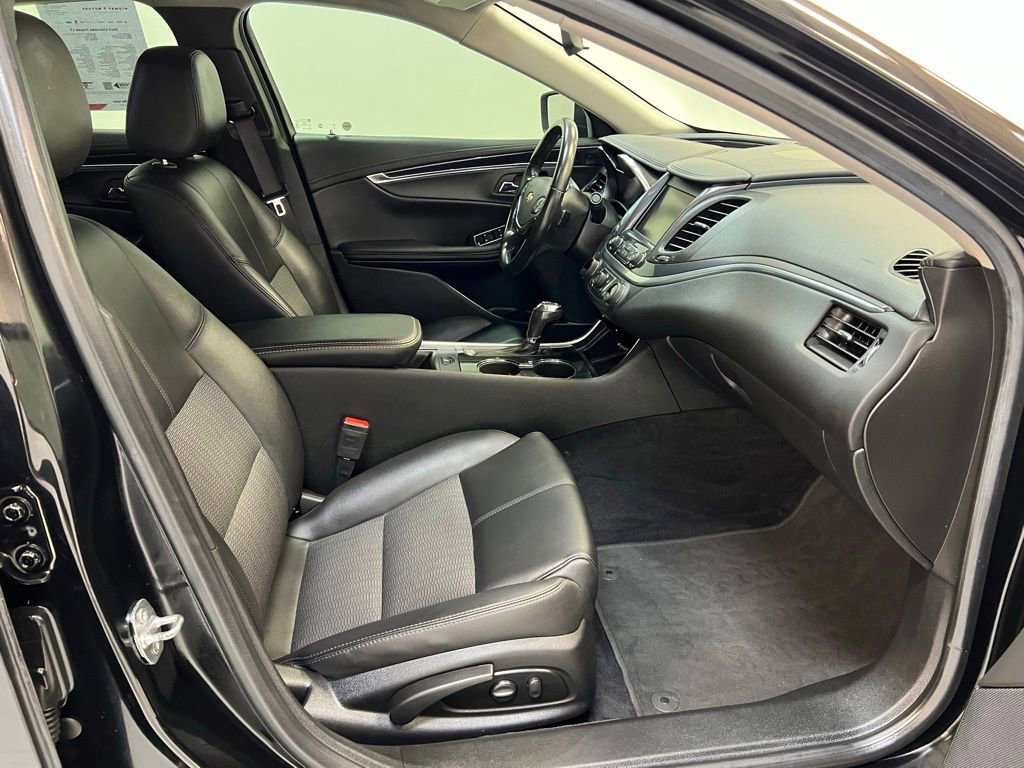 Used 2019 Chevrolet Impala LT image 34