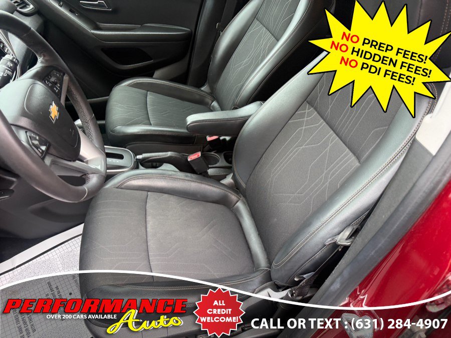 Used 2021 Chevrolet Trax LT w/ Driver Confidence Package AWD/4WD image 22