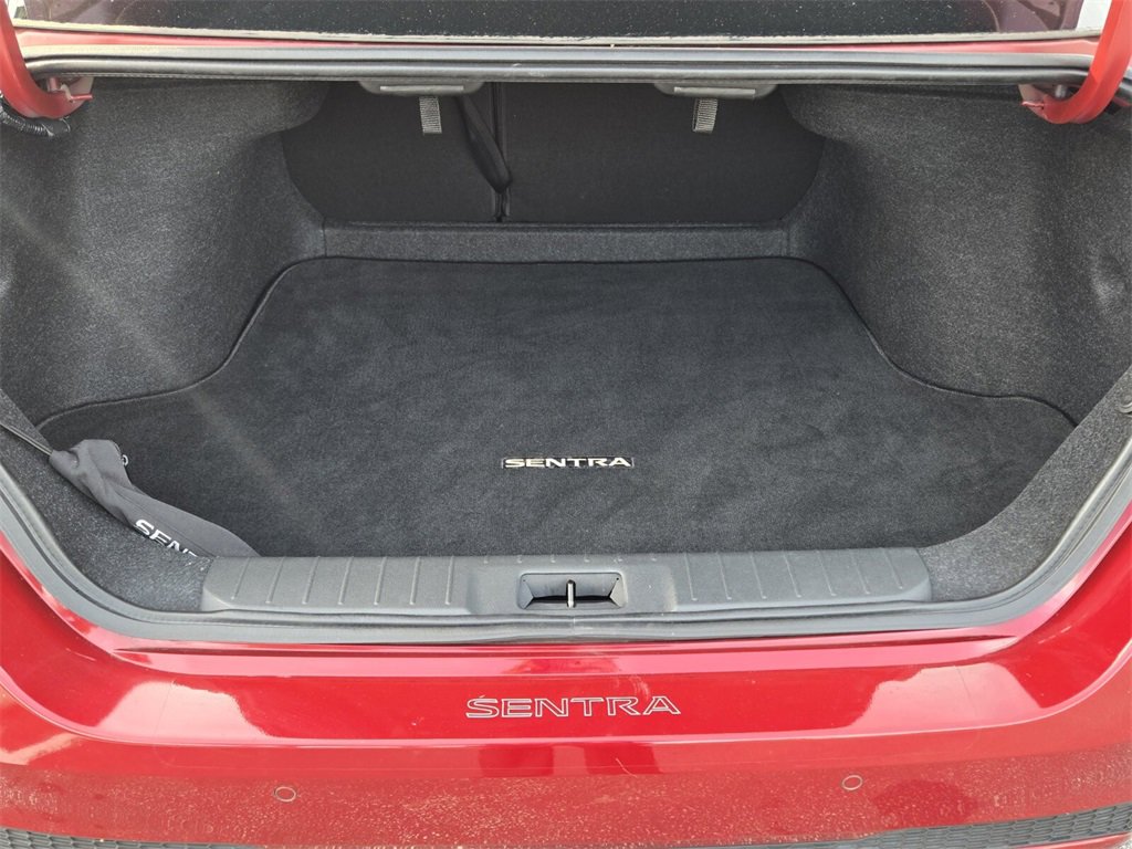Used 2022 Nissan Sentra SV w/ Trunk Package image 10