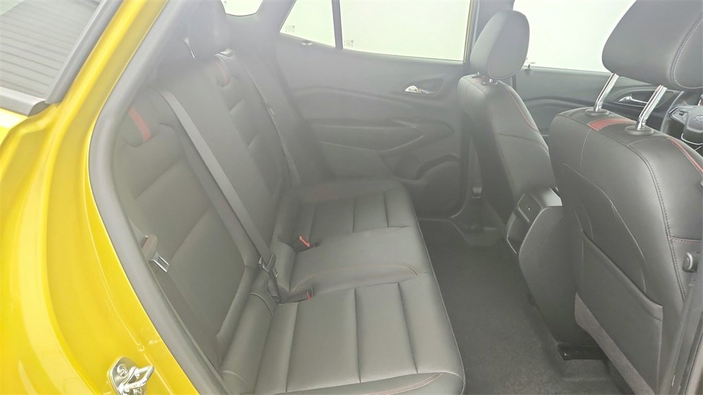 Certified 2024 Chevrolet Trax RS w/ Sunroof Package image 33