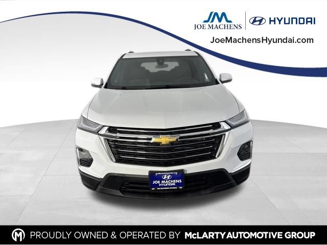 Used 2023 Chevrolet Traverse LT AWD/4WD image 3