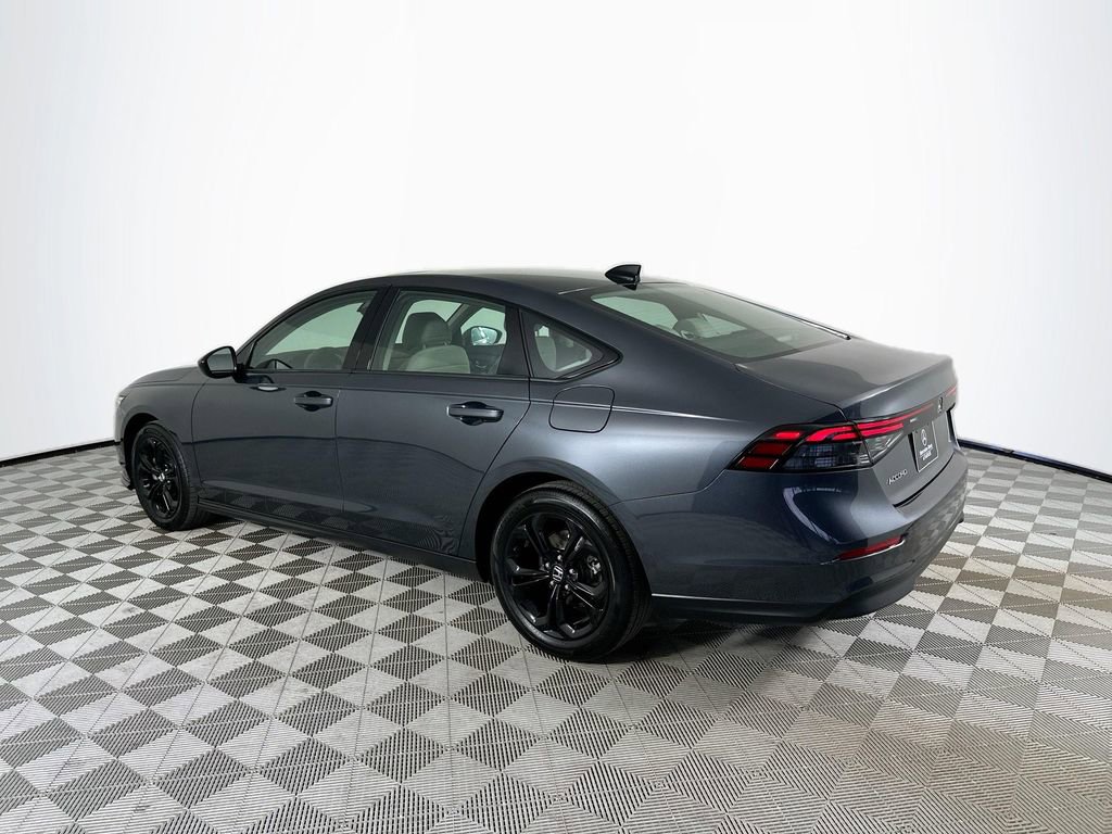 Used 2025 Honda Accord SE image 5