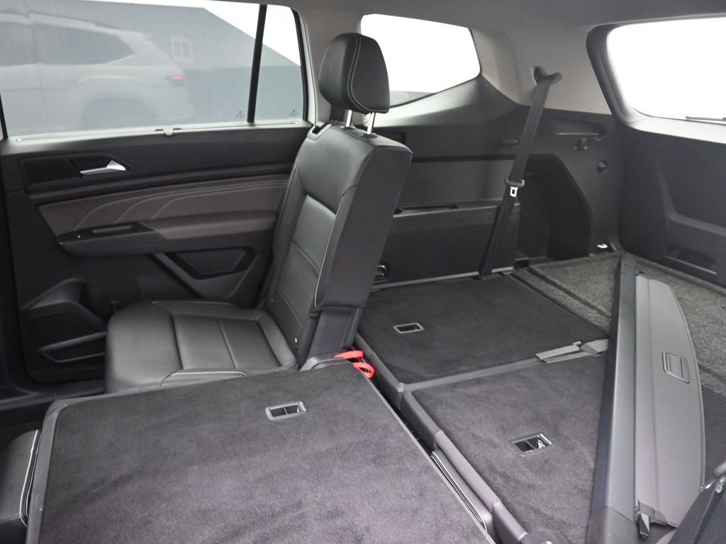 Used 2023 Volkswagen Atlas SE image 21