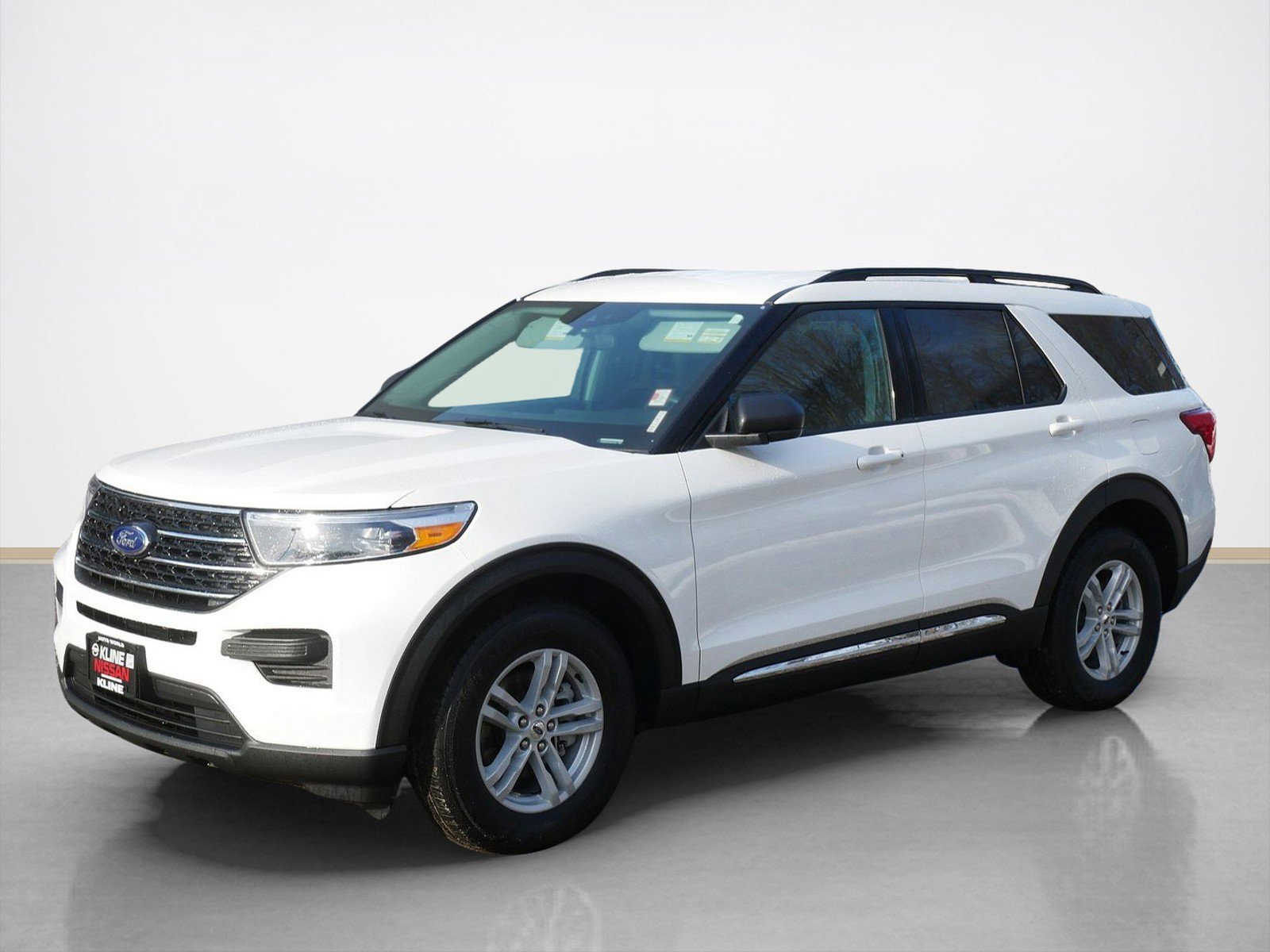 Used 2024 Ford Explorer XLT w/ Class IV Trailer Tow Package image 7