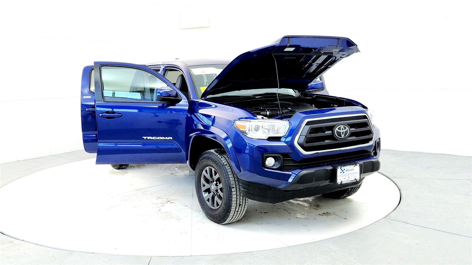 Certified 2023 Toyota Tacoma SR5 image 9