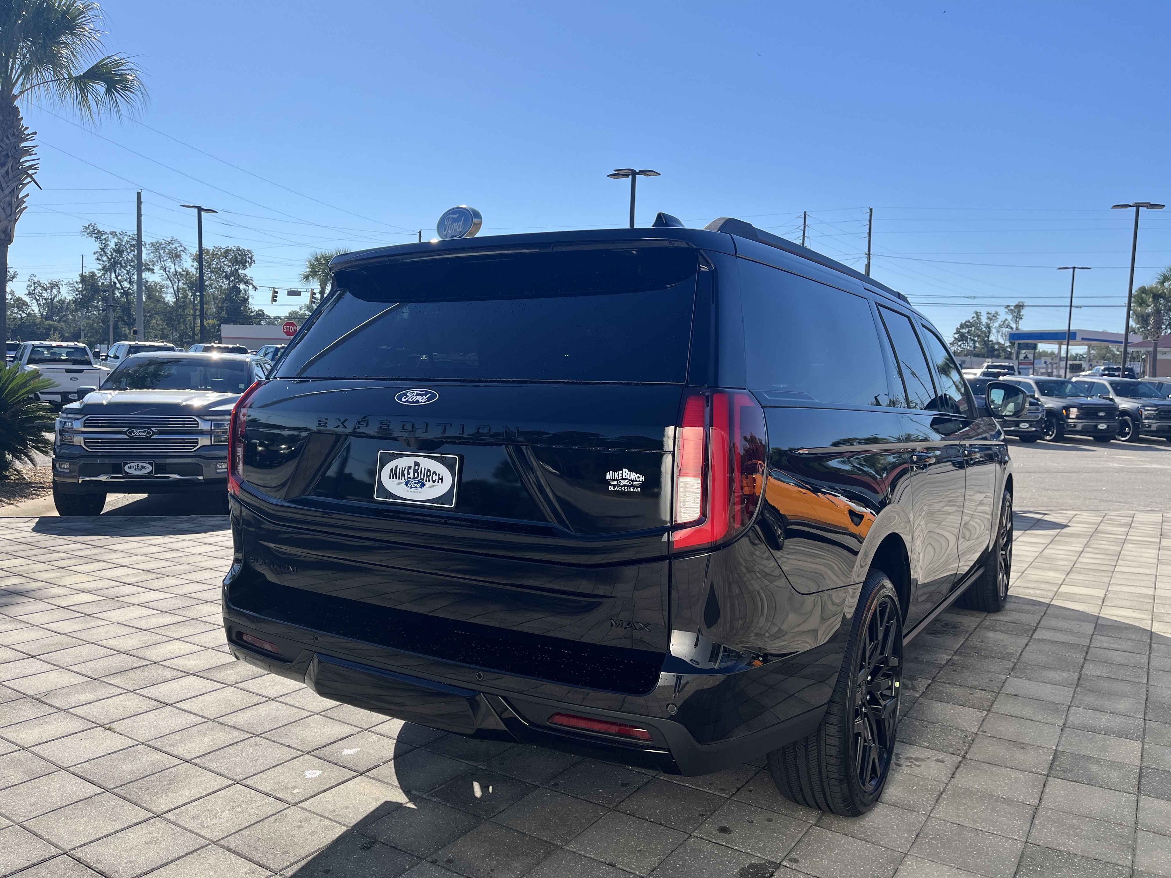 New 2027 Ford Expedition Max Platinum w/ Stealth Performance Package AWD/4WD image 6
