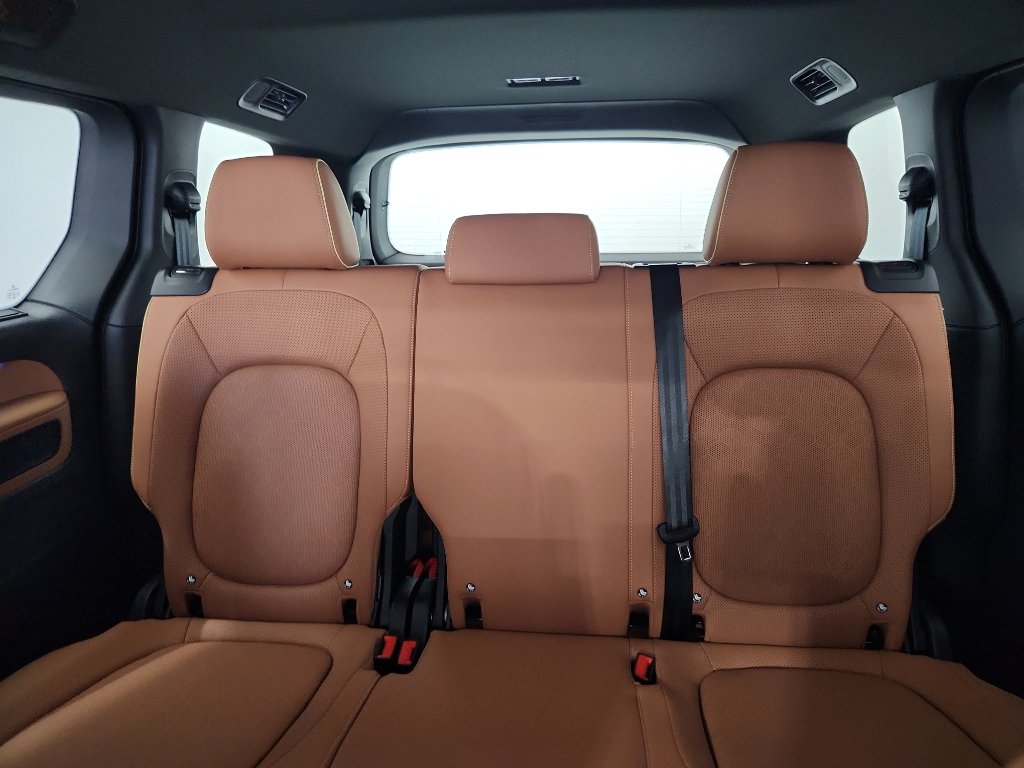 New 2025 Volkswagen ID. Buzz Pro S image 32