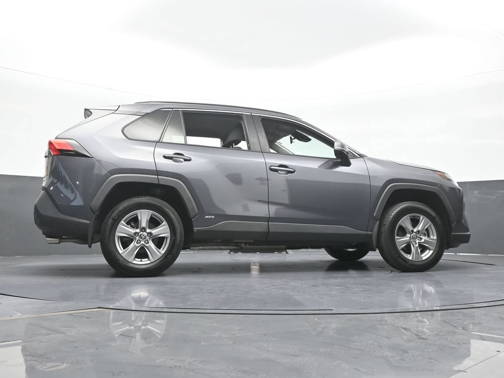Used 2024 Toyota RAV4 XLE AWD/4WD image 55