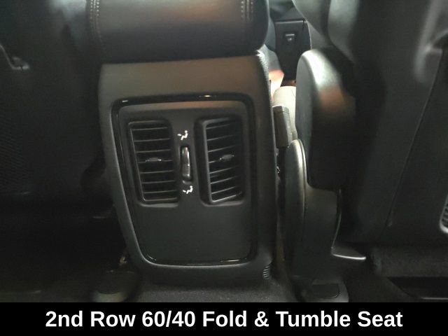 Used 2024 Dodge Durango SXT AWD/4WD image 9