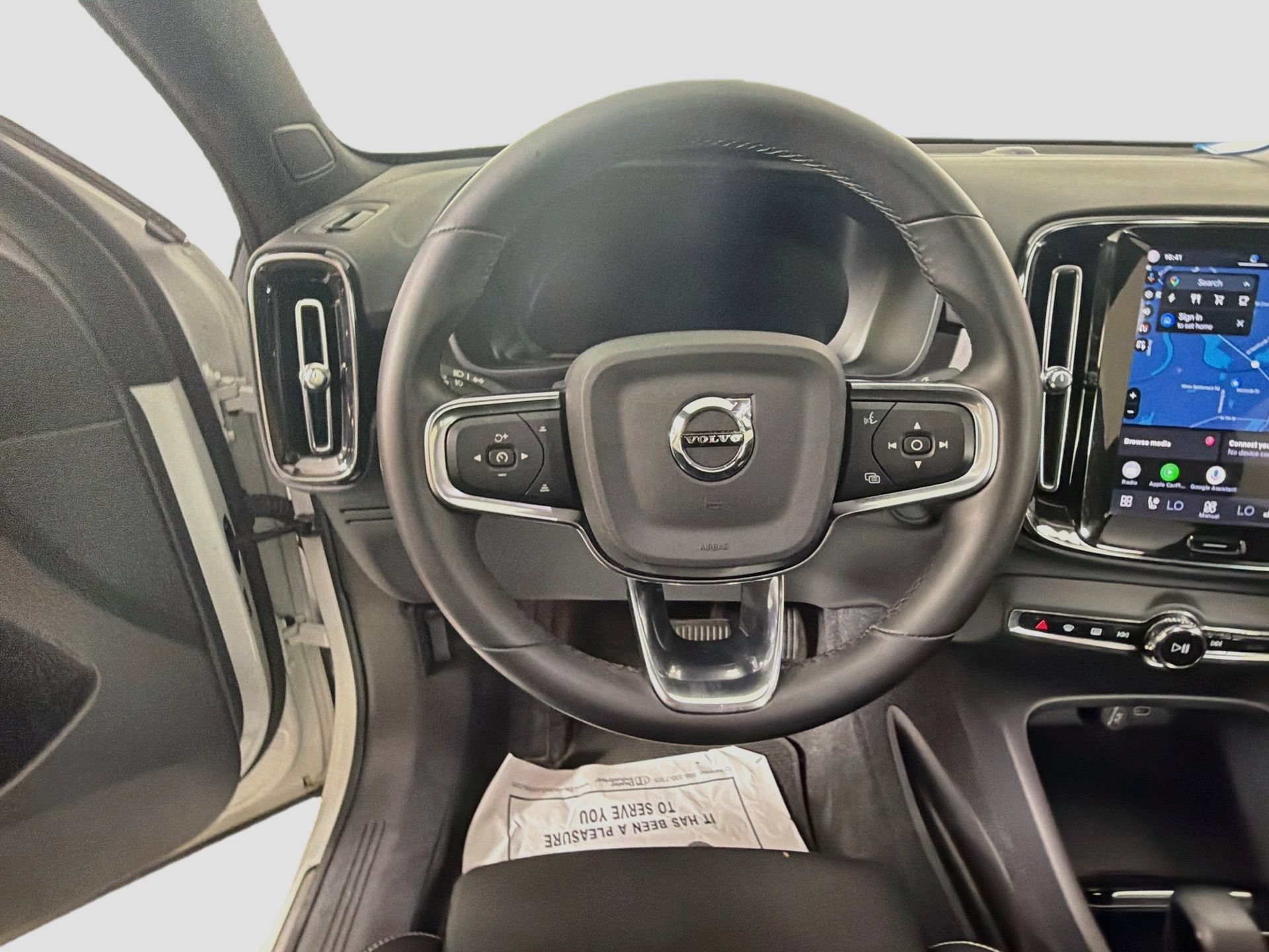 Certified 2023 Volvo C40 P8 Recharge Plus w/ Climate Package AWD/4WD image 11