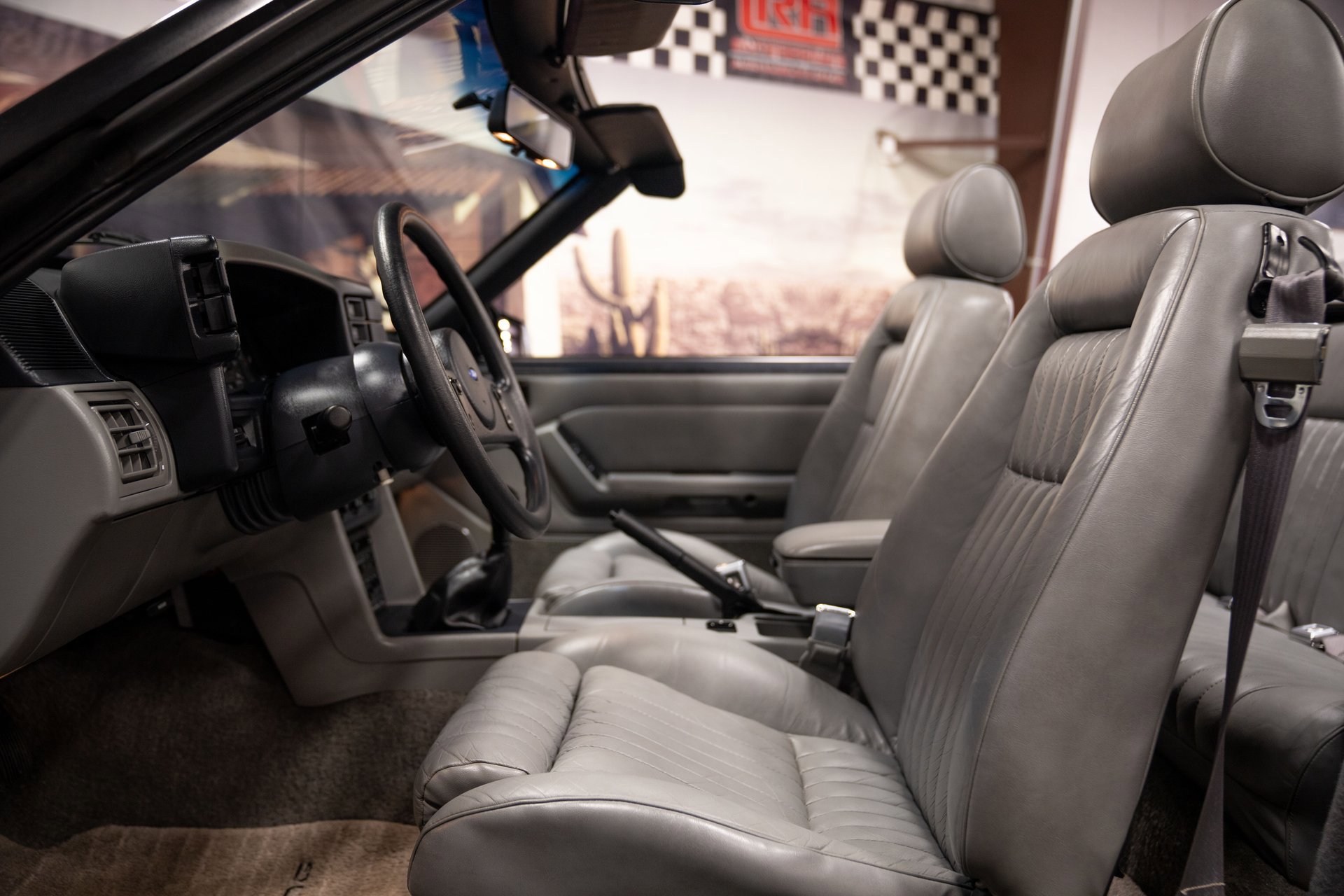 Used 1987 Ford Mustang GT RWD image 10