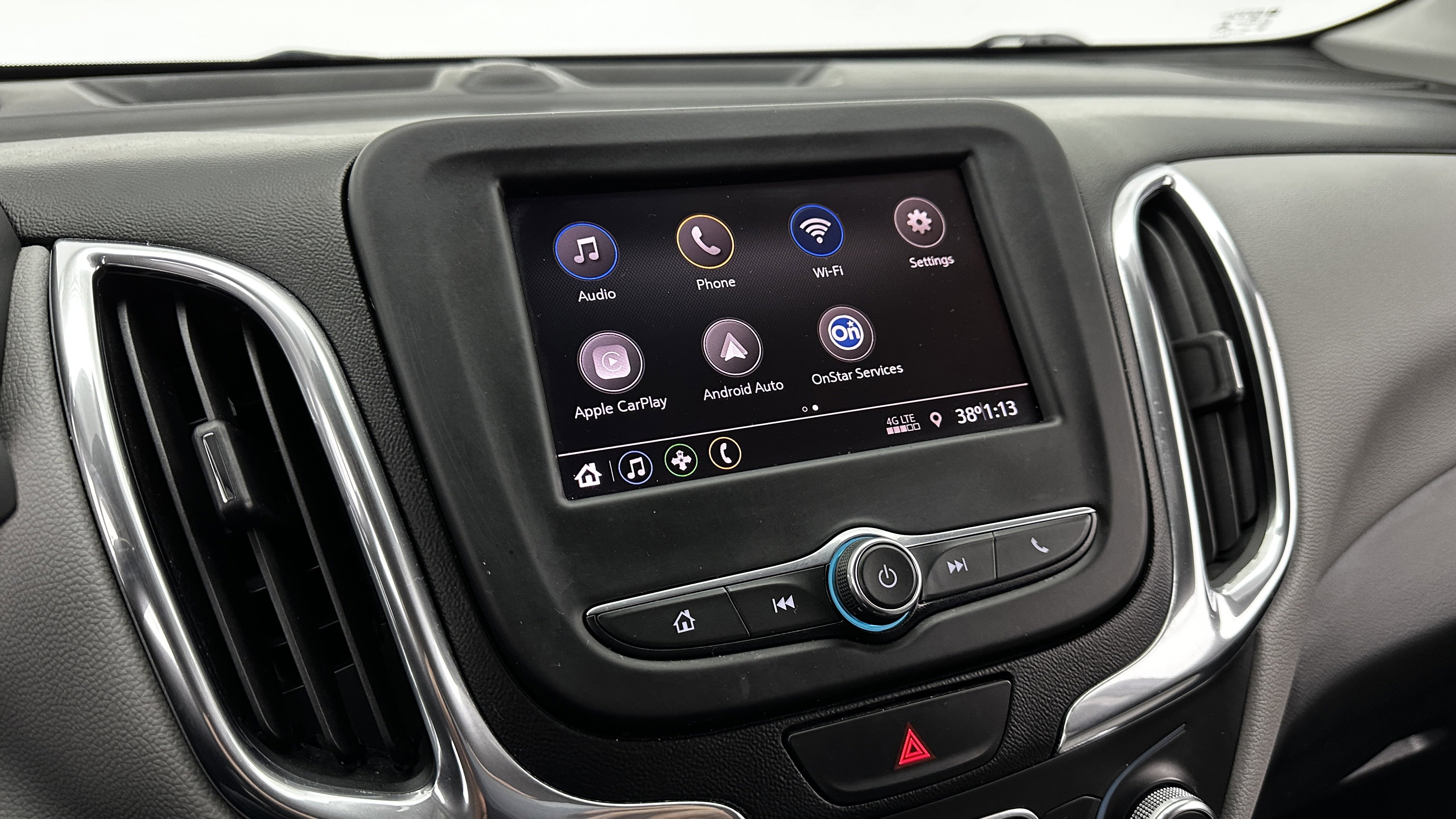 Used 2020 Chevrolet Equinox LT image 16