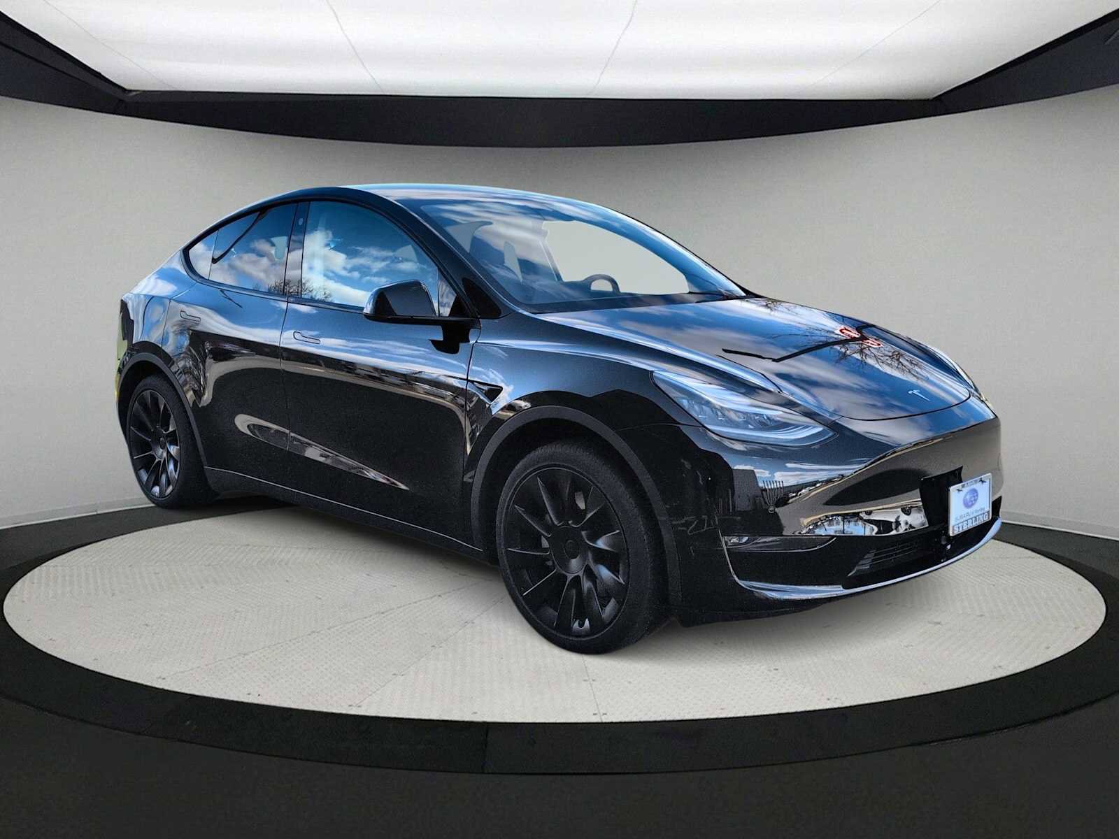 Used 2021 Tesla Model Y Long Range image 2