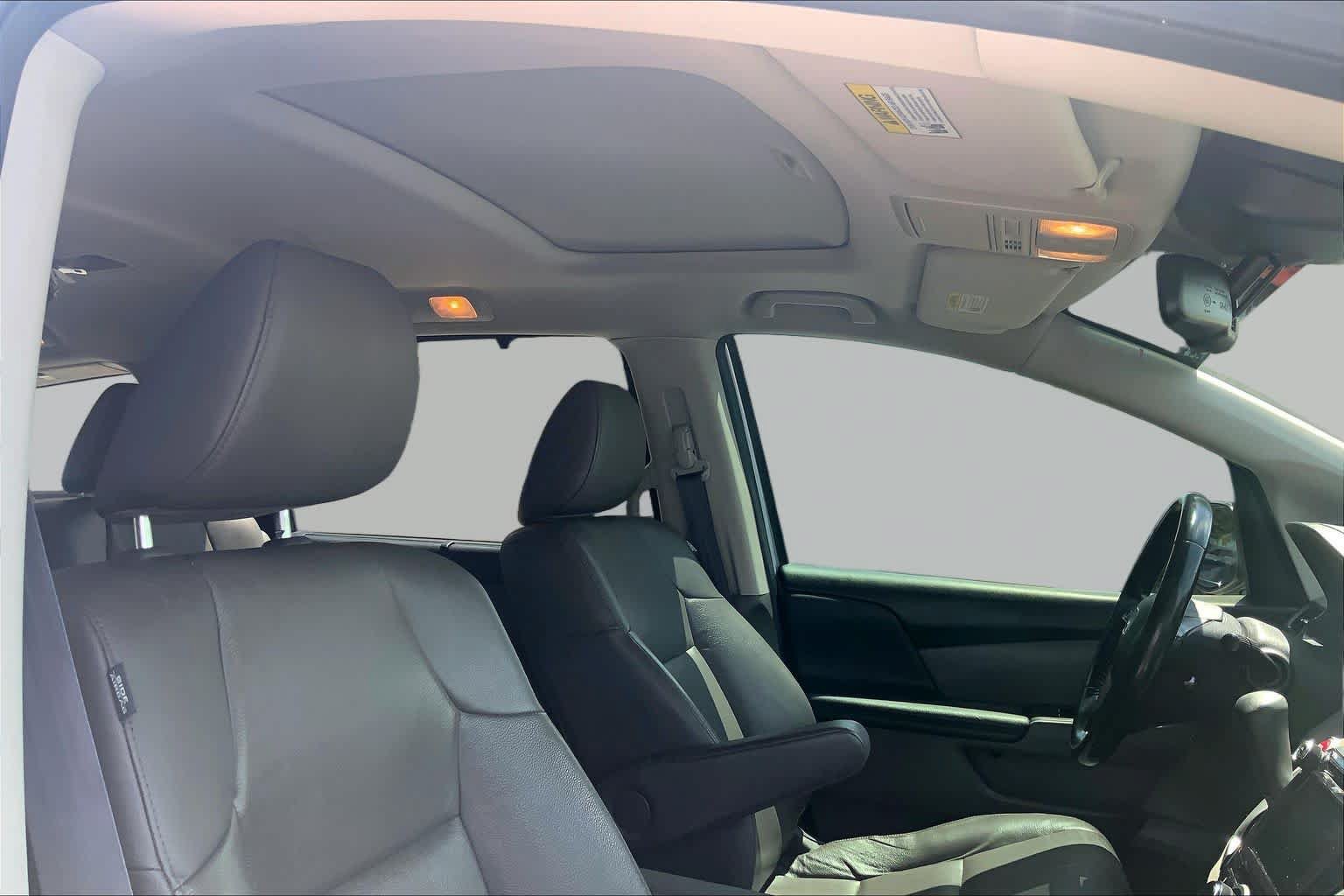 Used 2017 Honda Odyssey EX-L image 14