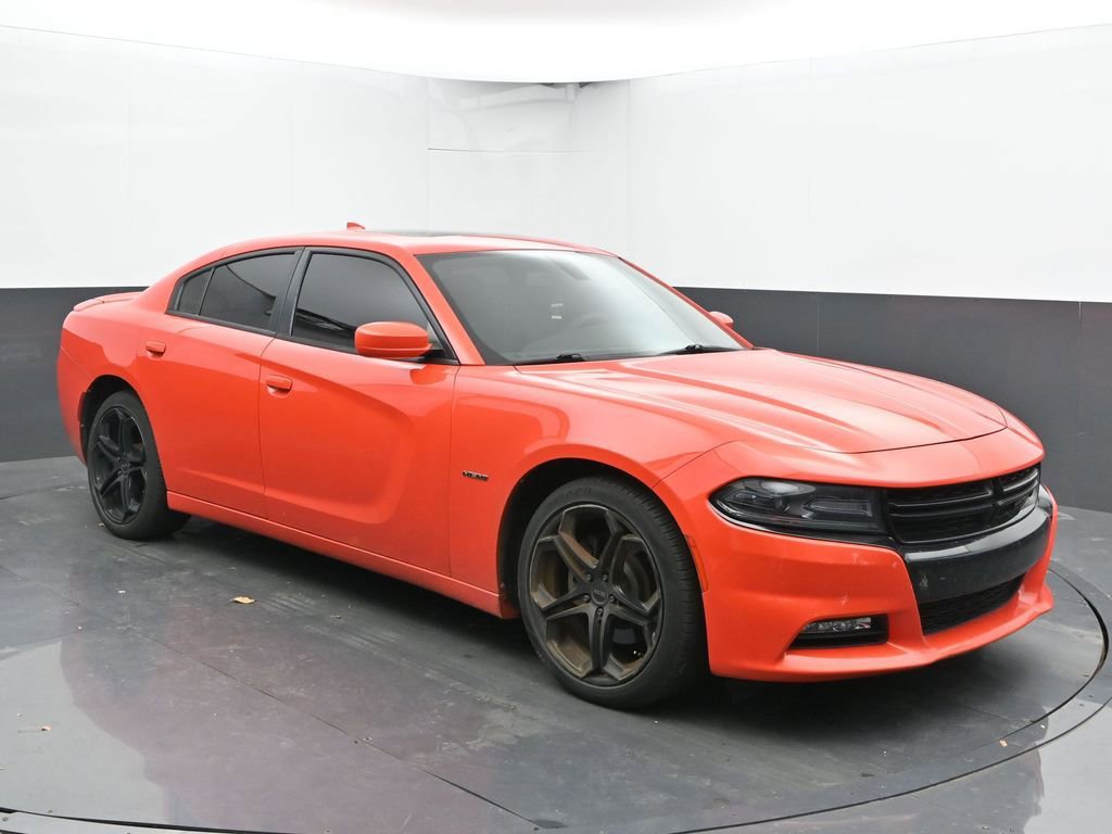 Used 2017 Dodge Charger R/T w/ Plus Group image 3