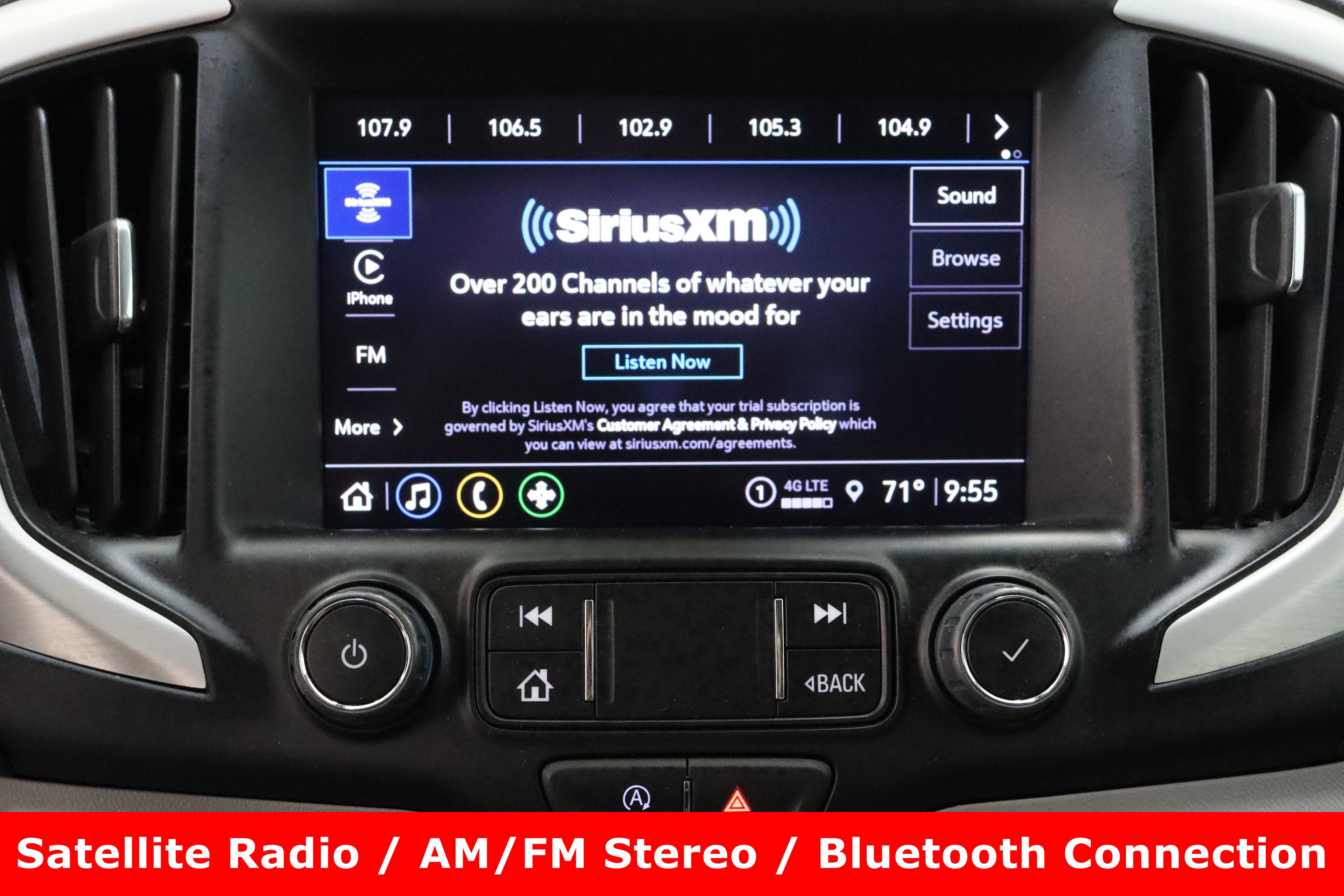 Used 2023 GMC Terrain SLT image 19