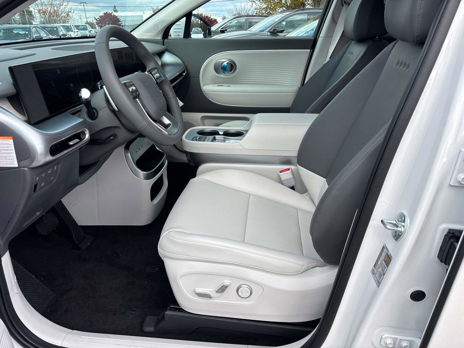 New 2026 Hyundai Ioniq 9 SEL image 8