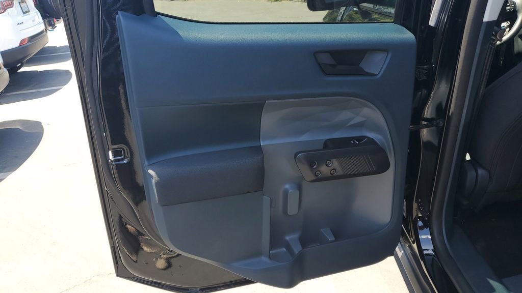 Used 2025 Ford Maverick XL FWD image 15