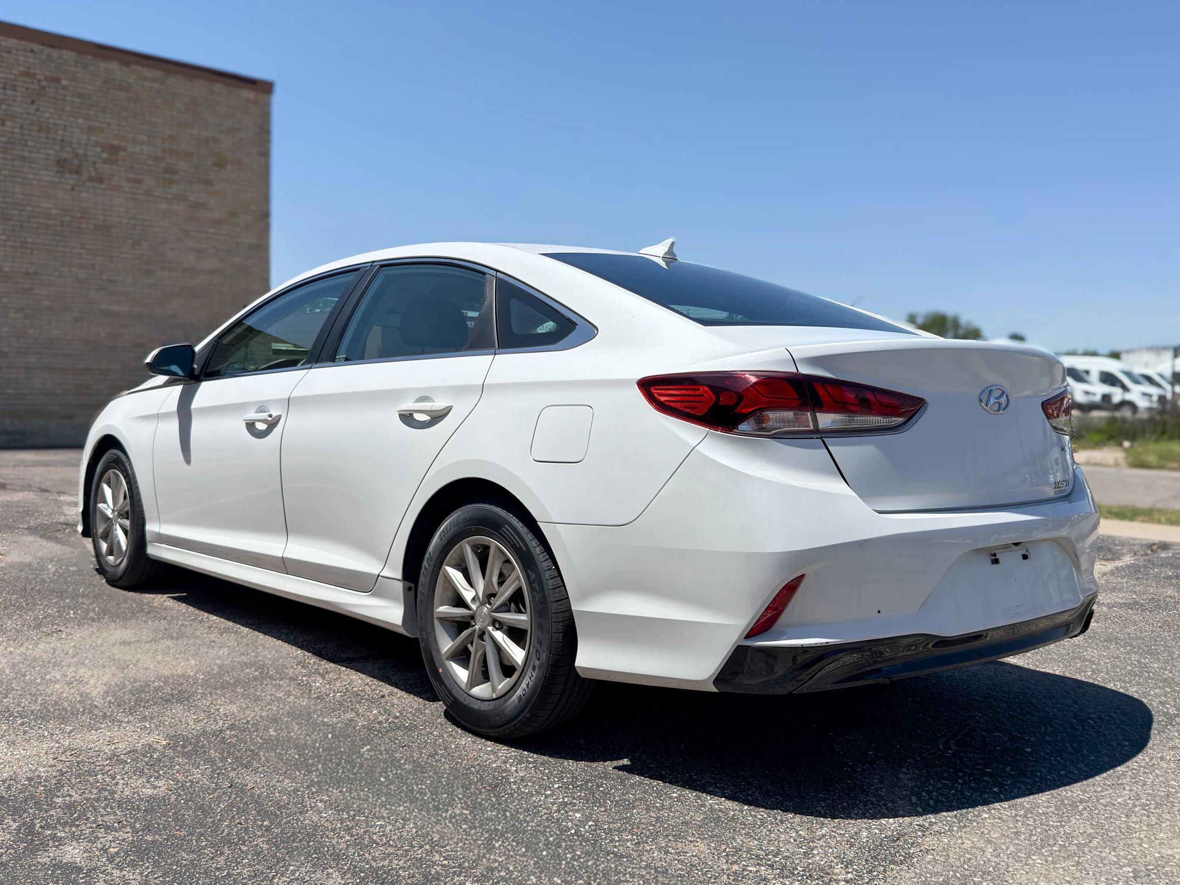 Used 2019 Hyundai Sonata SE w/ Cargo Package FWD image 5