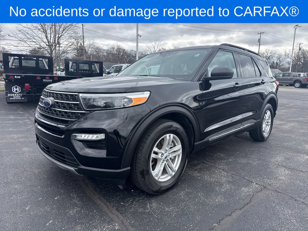 Used 2023 Ford Explorer XLT w/ Equipment Group 202A image 2