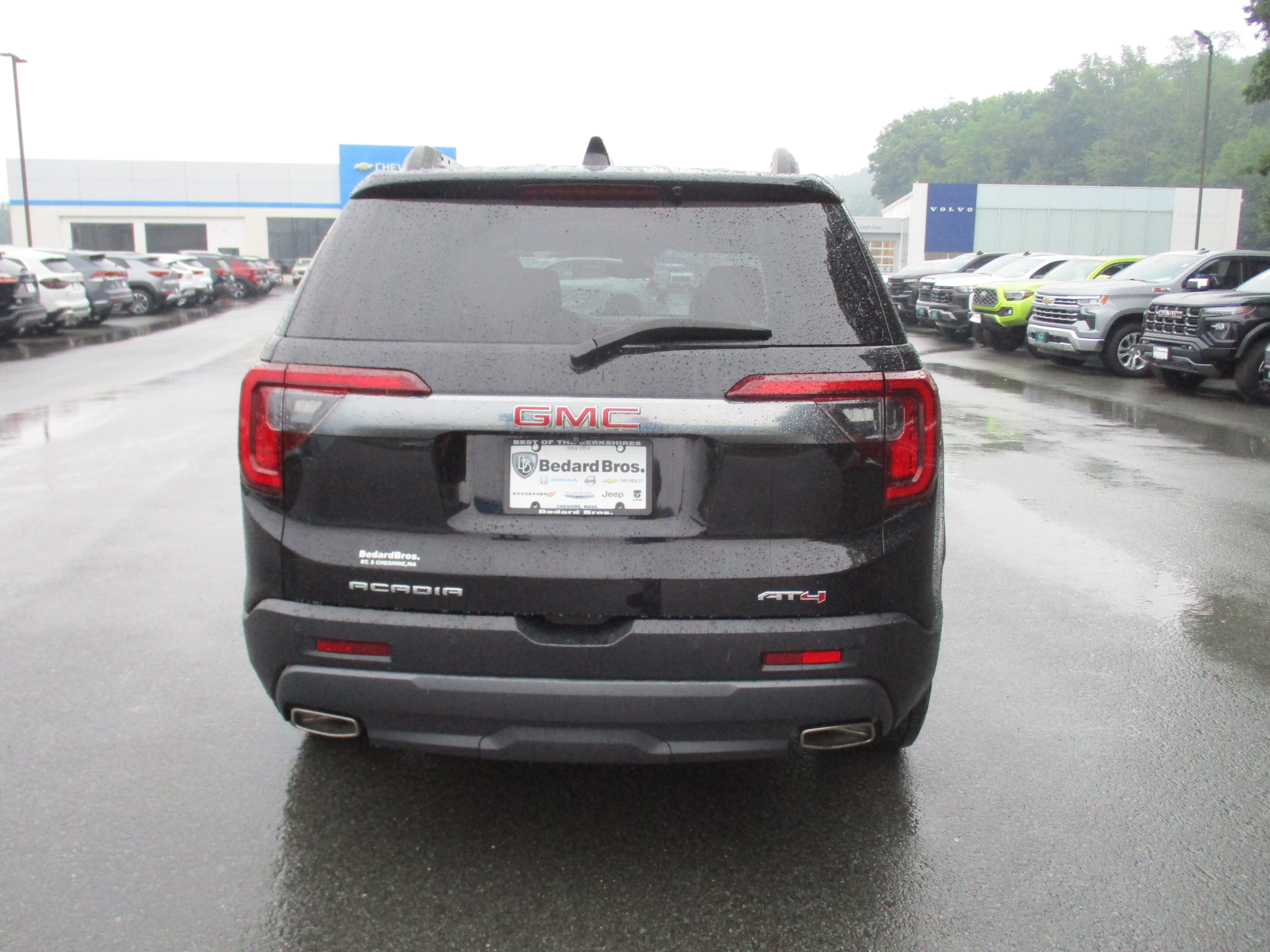 Certified 2023 GMC Acadia AT4 w/ Technology Package AWD/4WD image 6