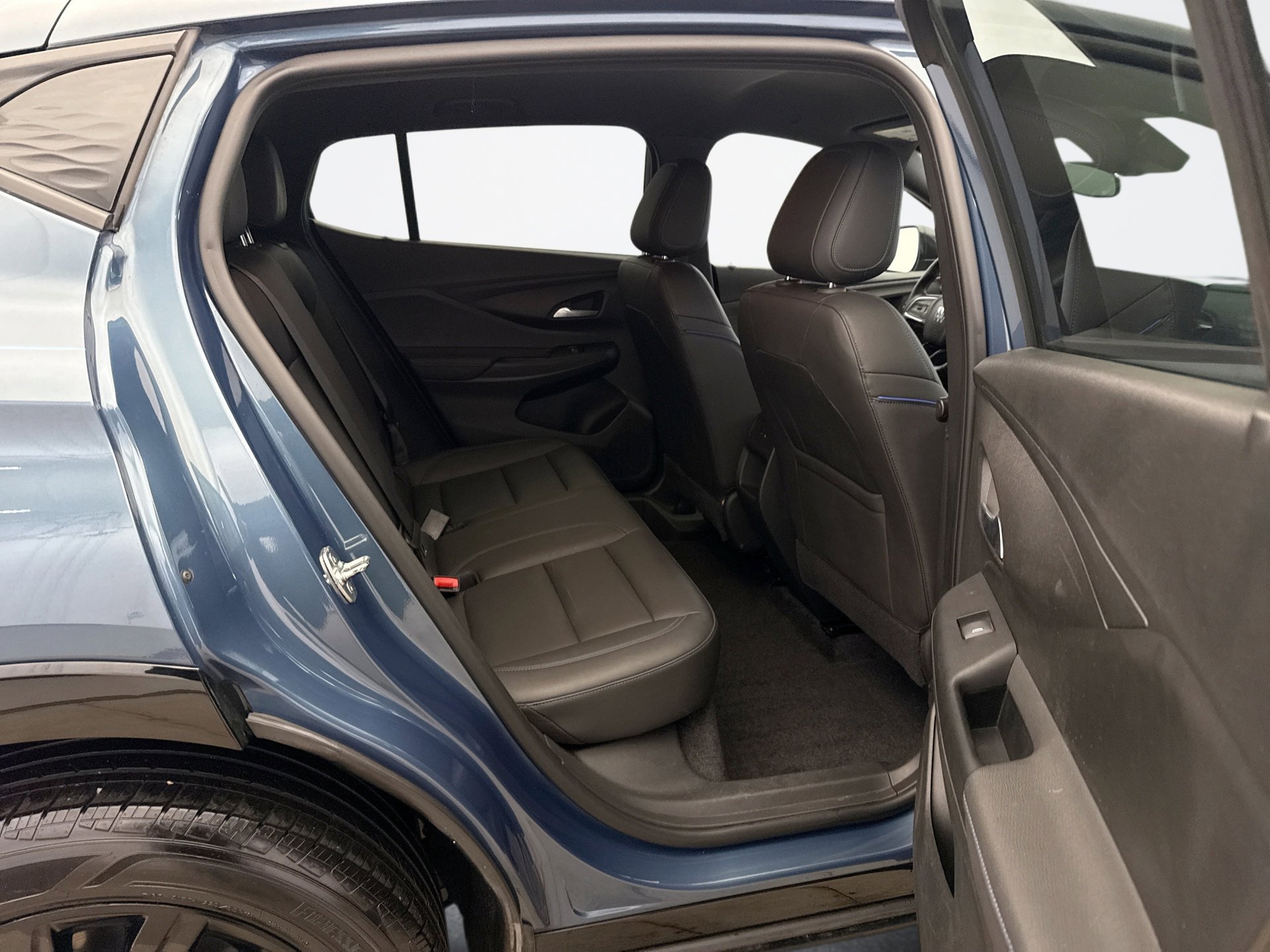 Used 2024 Buick Envista Sport Touring w/ Convenience I Package image 17