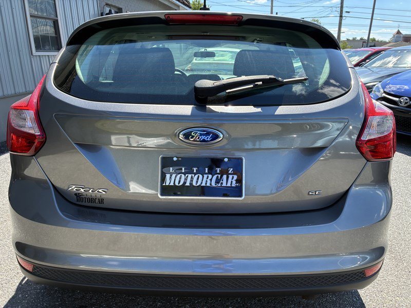 Used 2013 Ford Focus SE w/ SE Winter Pkg FWD image 5