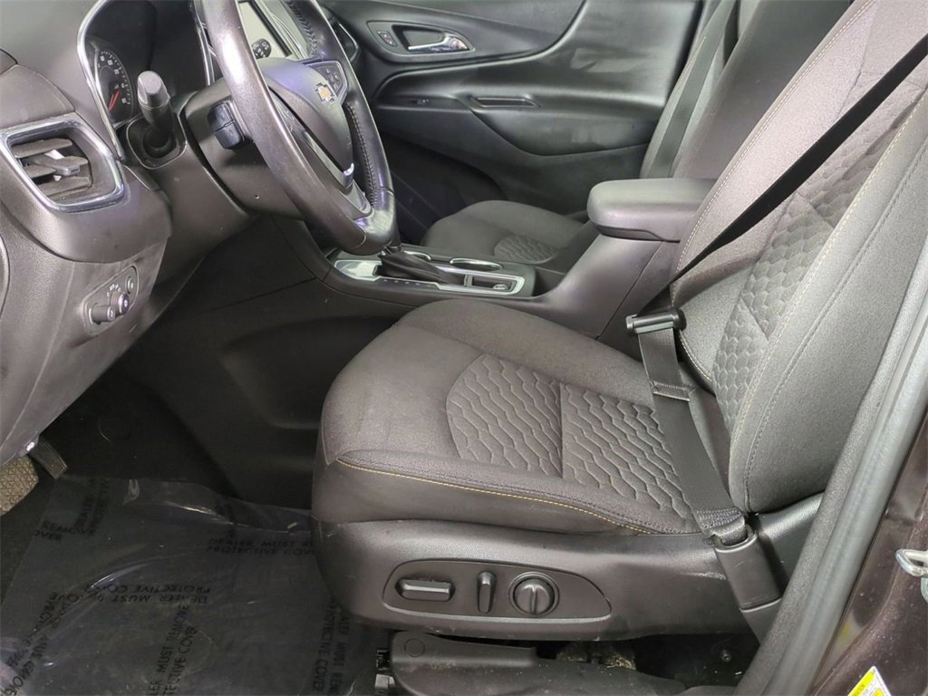 Certified 2020 Chevrolet Equinox LT w/ Driver Convenience Package image 18