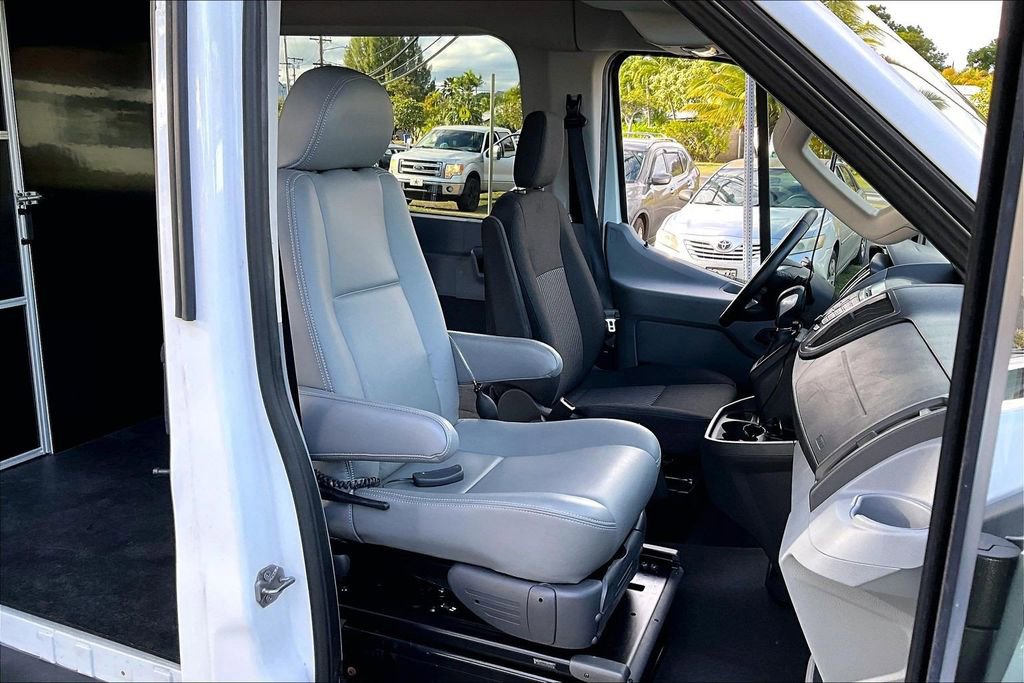 Used 2016 Ford Transit 150 XLT image 7