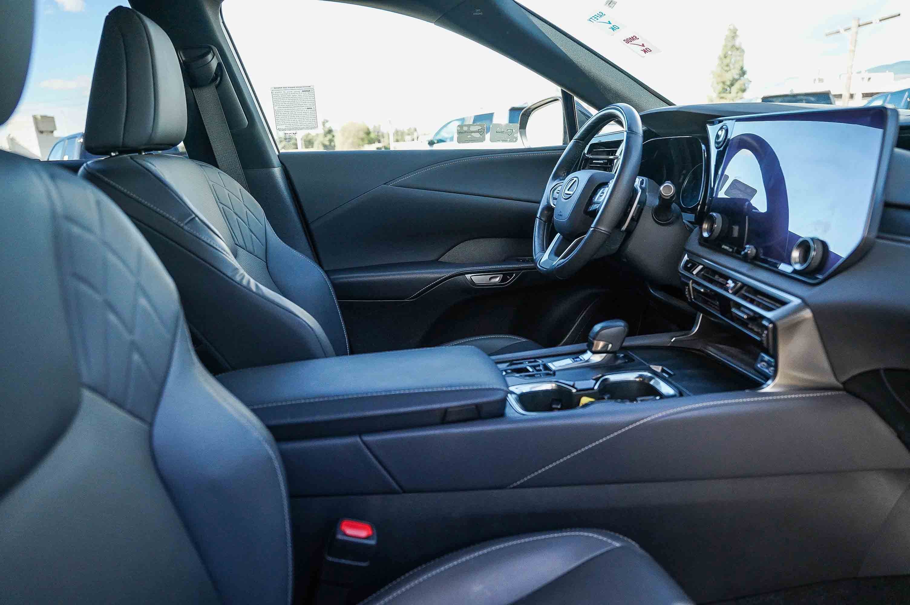Used 2024 Lexus RX 350 Premium w/ Convenience Package image 18