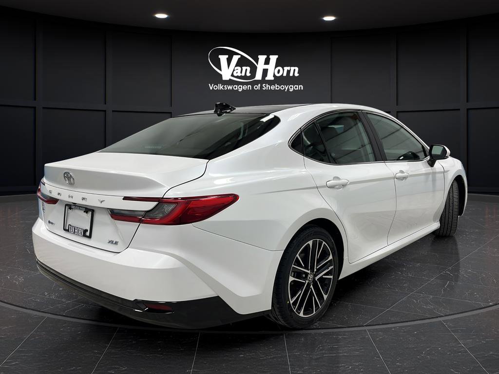 Used 2025 Toyota Camry XLE image 3