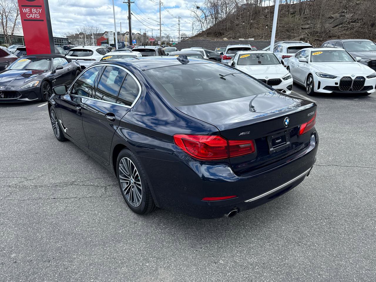 Used 2017 BMW 530i xDrive image 9