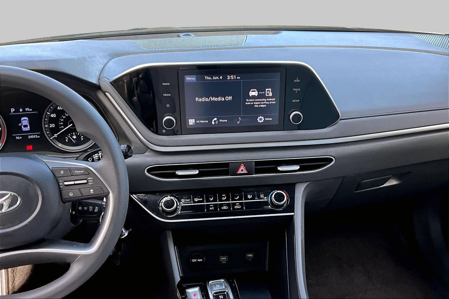 Used 2023 Hyundai Sonata SE FWD image 7