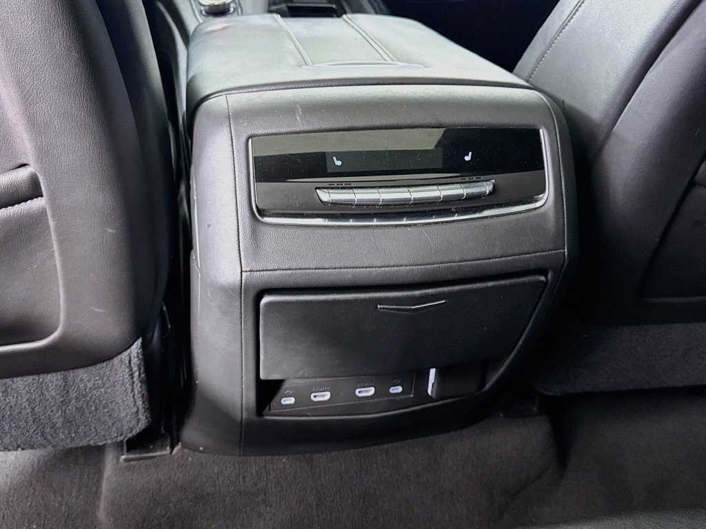 Used 2021 Cadillac Escalade Sport RWD image 28