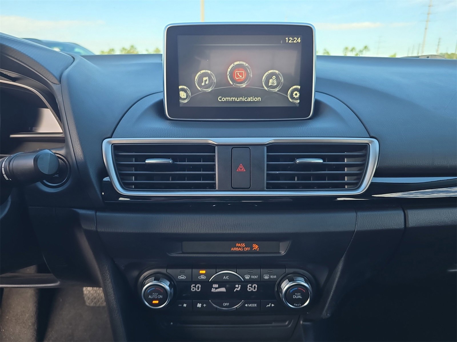 Used 2016 MAZDA MAZDA3 i Touring w/ Popular Equipment Package image 18