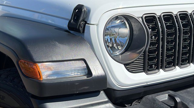 Used 2024 Jeep Wrangler Sport image 3