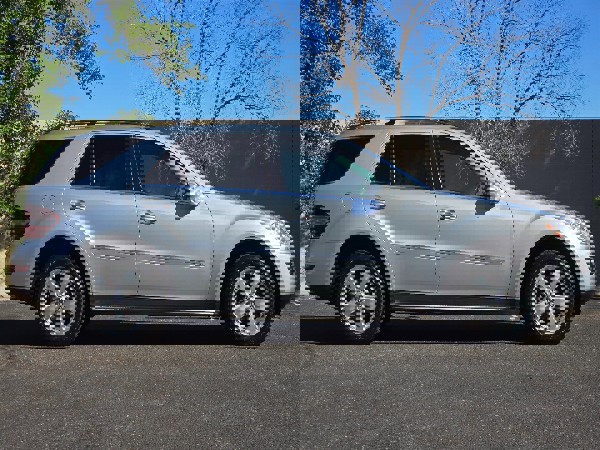 Used 2010 Mercedes-Benz ML 350 2WD image 11