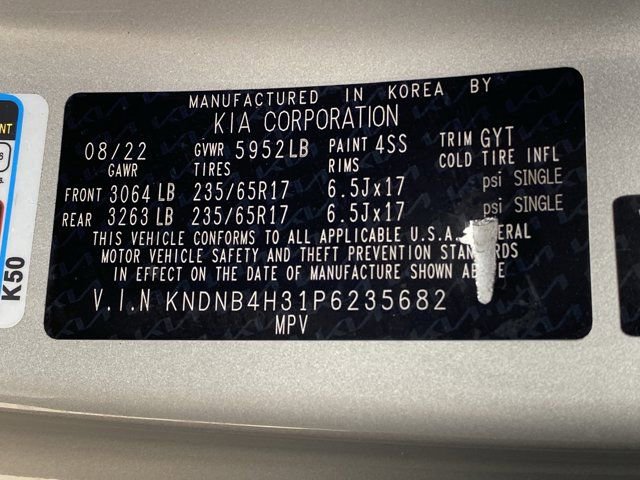 Used 2023 Kia Carnival LX image 39