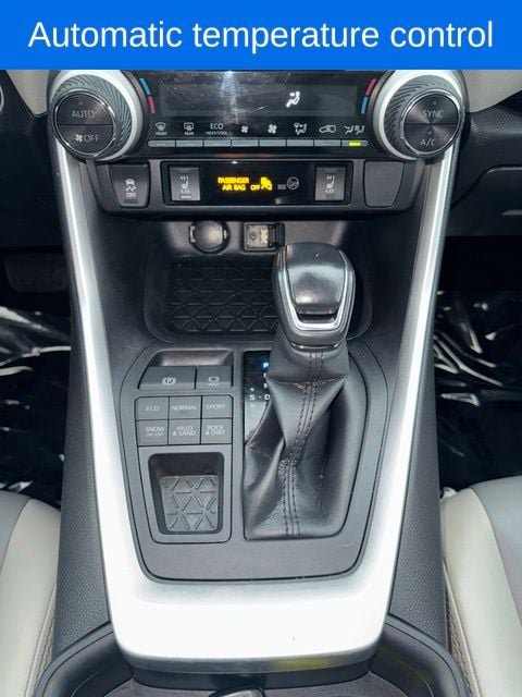 Used 2019 Toyota RAV4 XLE Premium w/ Cold Weather Package AWD/4WD image 22