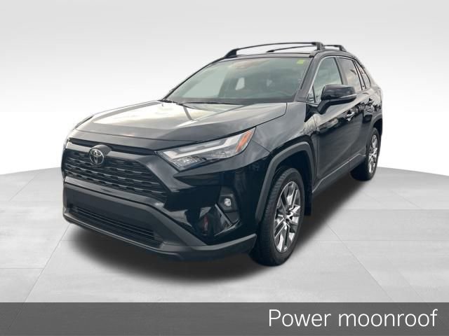 Used 2023 Toyota RAV4 XLE Premium image 3