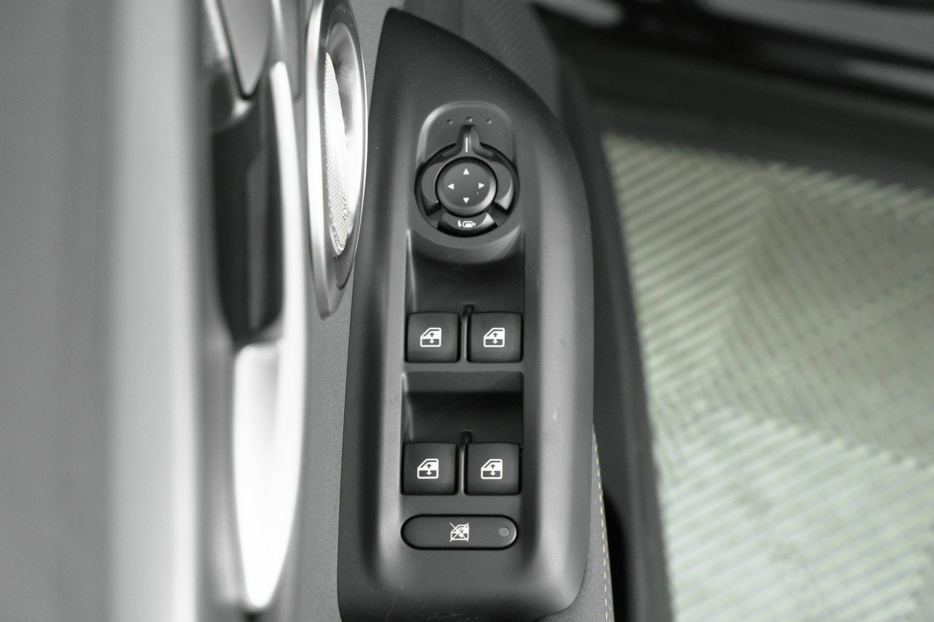 New 2025 Alfa Romeo Tonale w/ Premium Package image 49