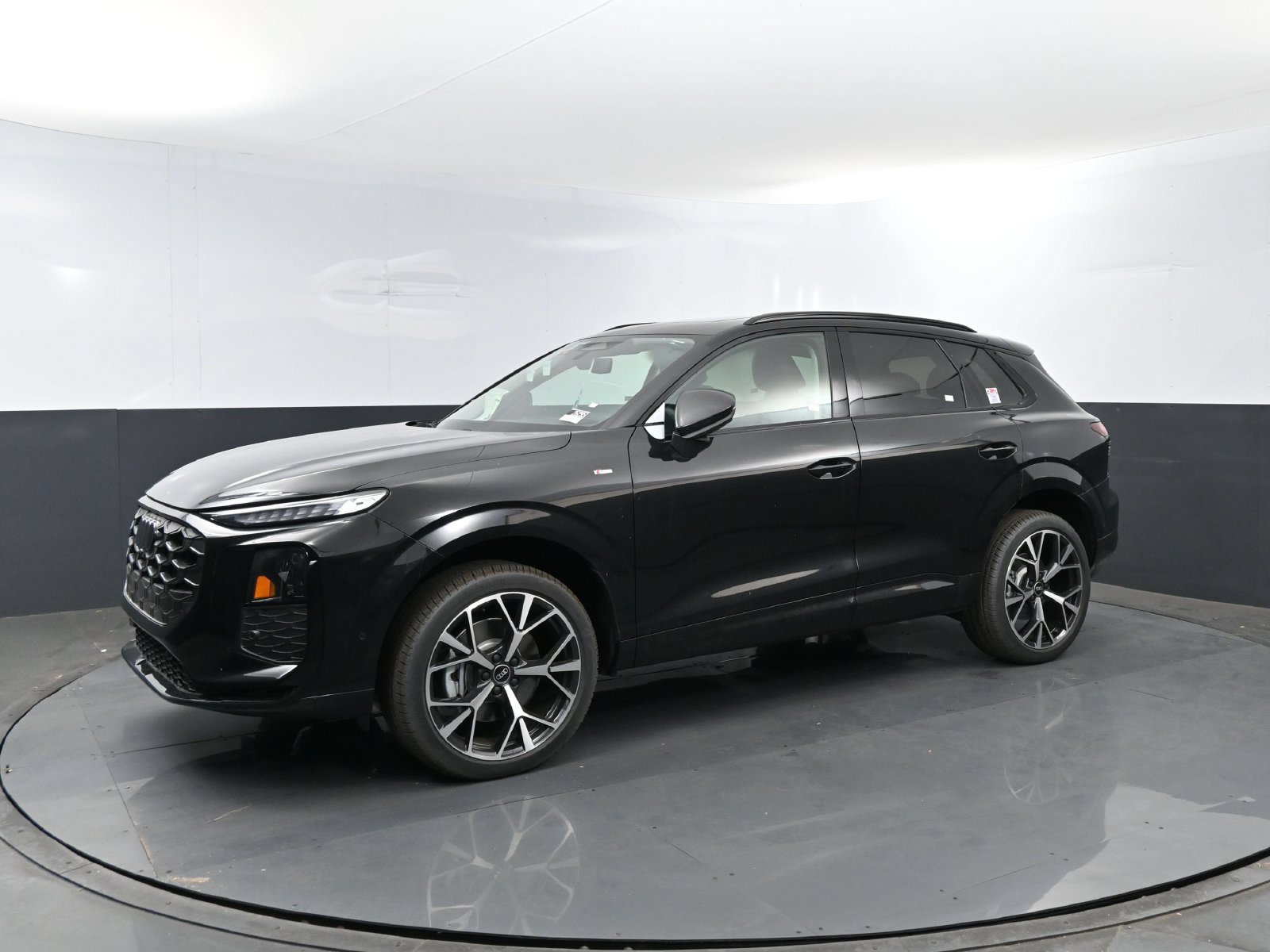 New 2026 Audi Q3 quattro 2.0T