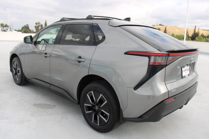 Certified 2026 Toyota bZ image 5