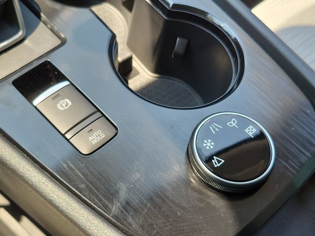 Used 2023 Nissan Rogue SV AWD/4WD image 28