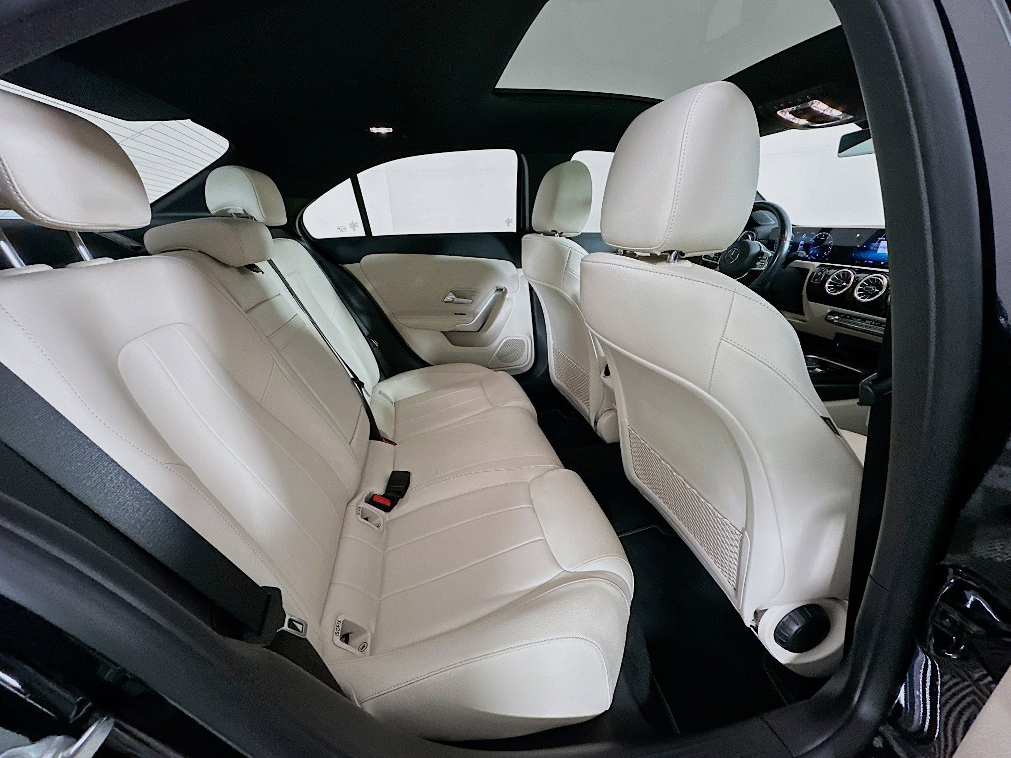 Used 2022 Mercedes-Benz A 220 4MATIC image 31