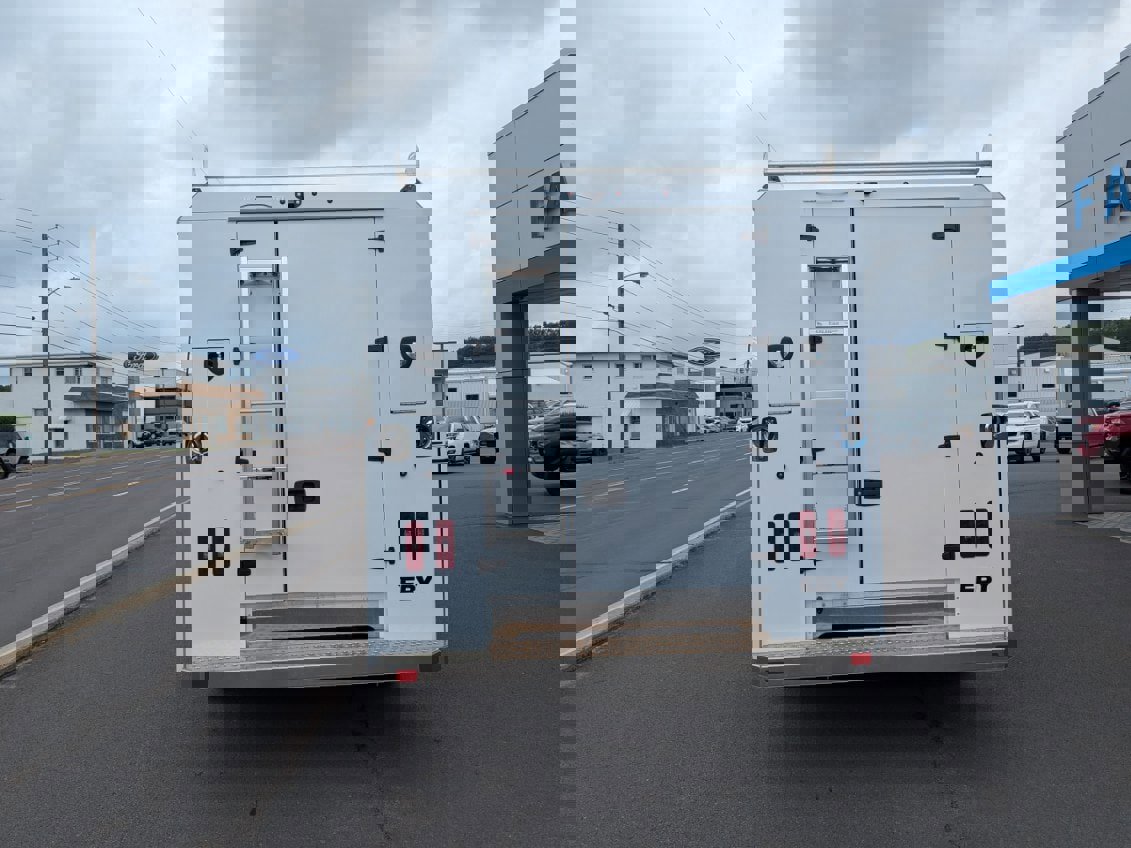 New 2025 Chevrolet Express 3500 w/ Power Convenience Package image 4