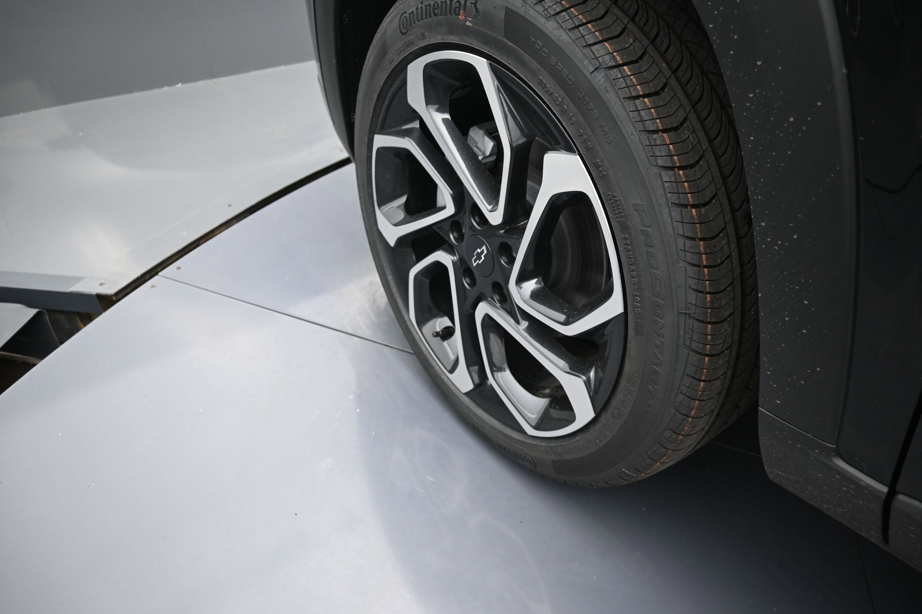 New 2026 Chevrolet Trax RS FWD image 32